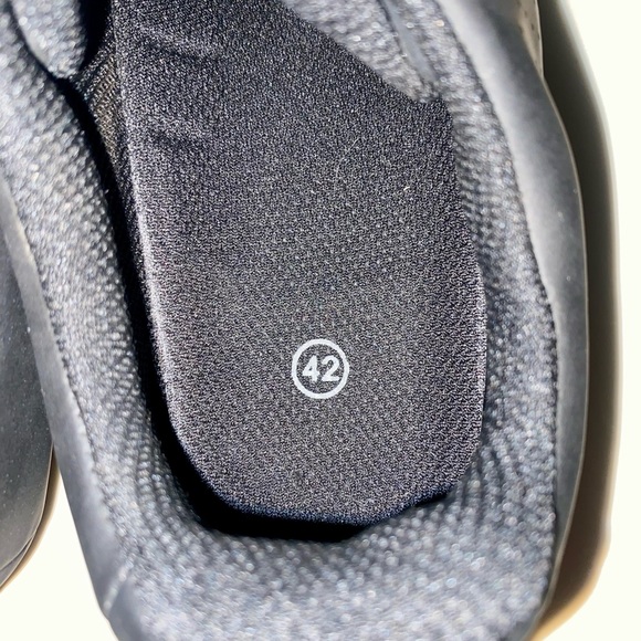 Speed Cycling Shoes - Picture 2 of 3